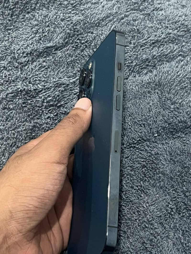 Apple iPhone 12 Pro Max 5