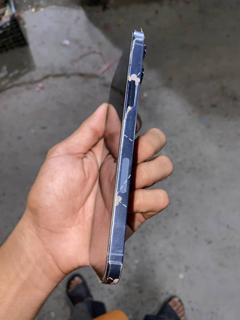 Apple iPhone 13 Pro Max 1