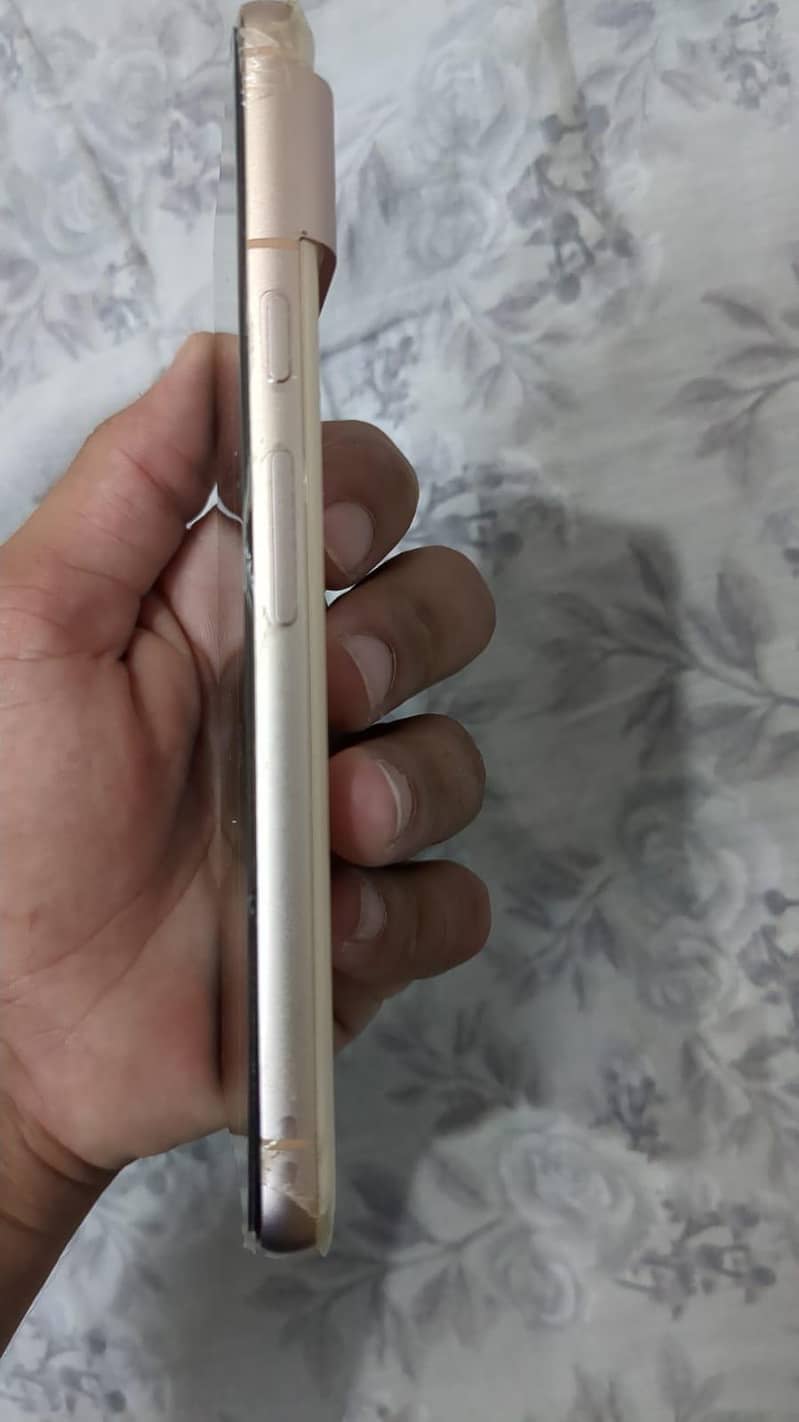 Google Pixel 8 3