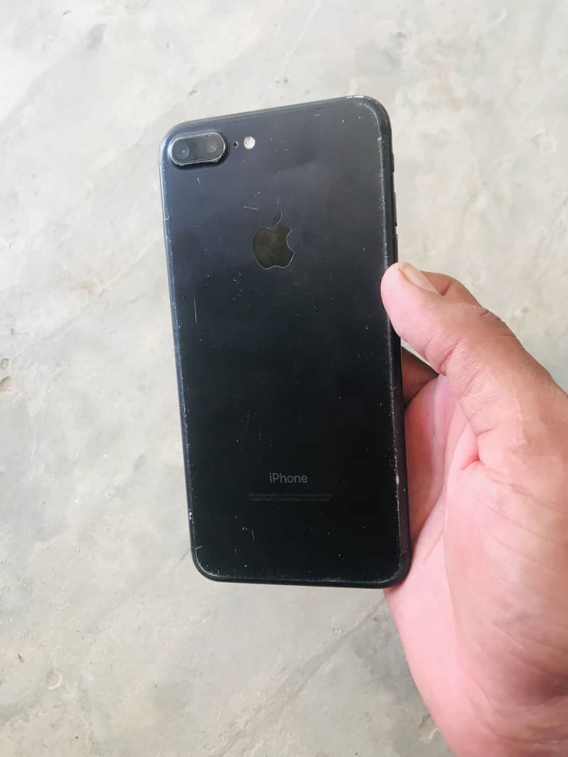 Apple iPhone 7 Plus 0