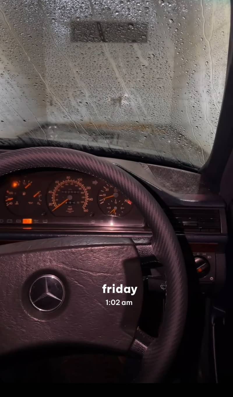 Mercedes E Class 1990 9