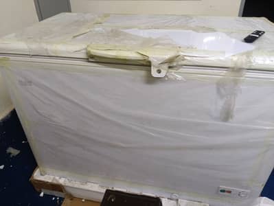 Freezer for sale used just 20 days only