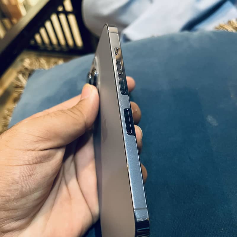 Apple iPhone 13 Pro 1