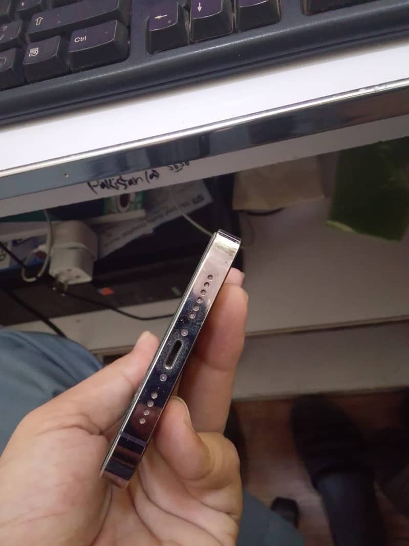 Apple iPhone 14 Pro Max 4