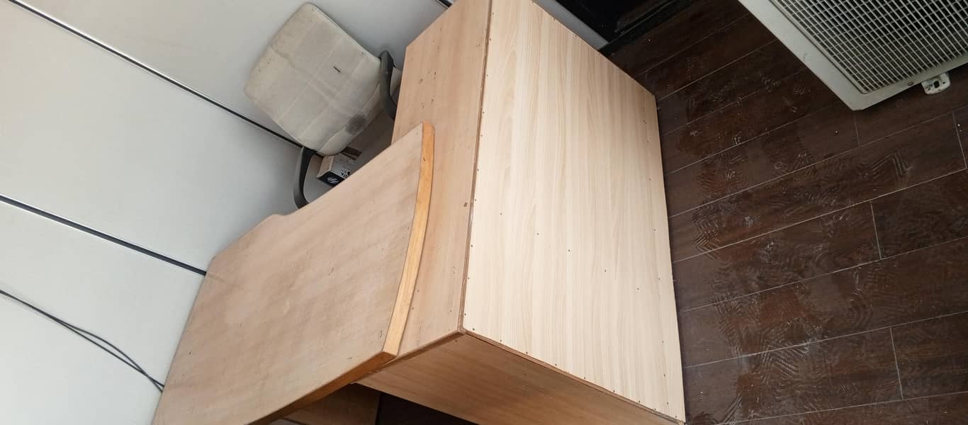 Office Executive Table 3