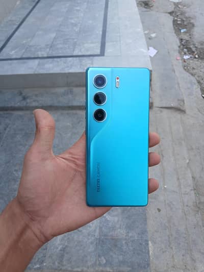 Tecno CAMON 40