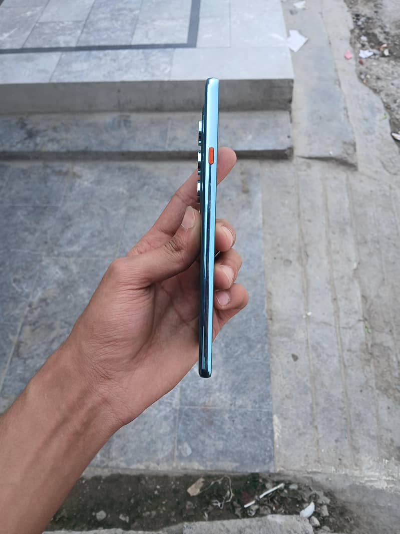 Tecno CAMON 40 2