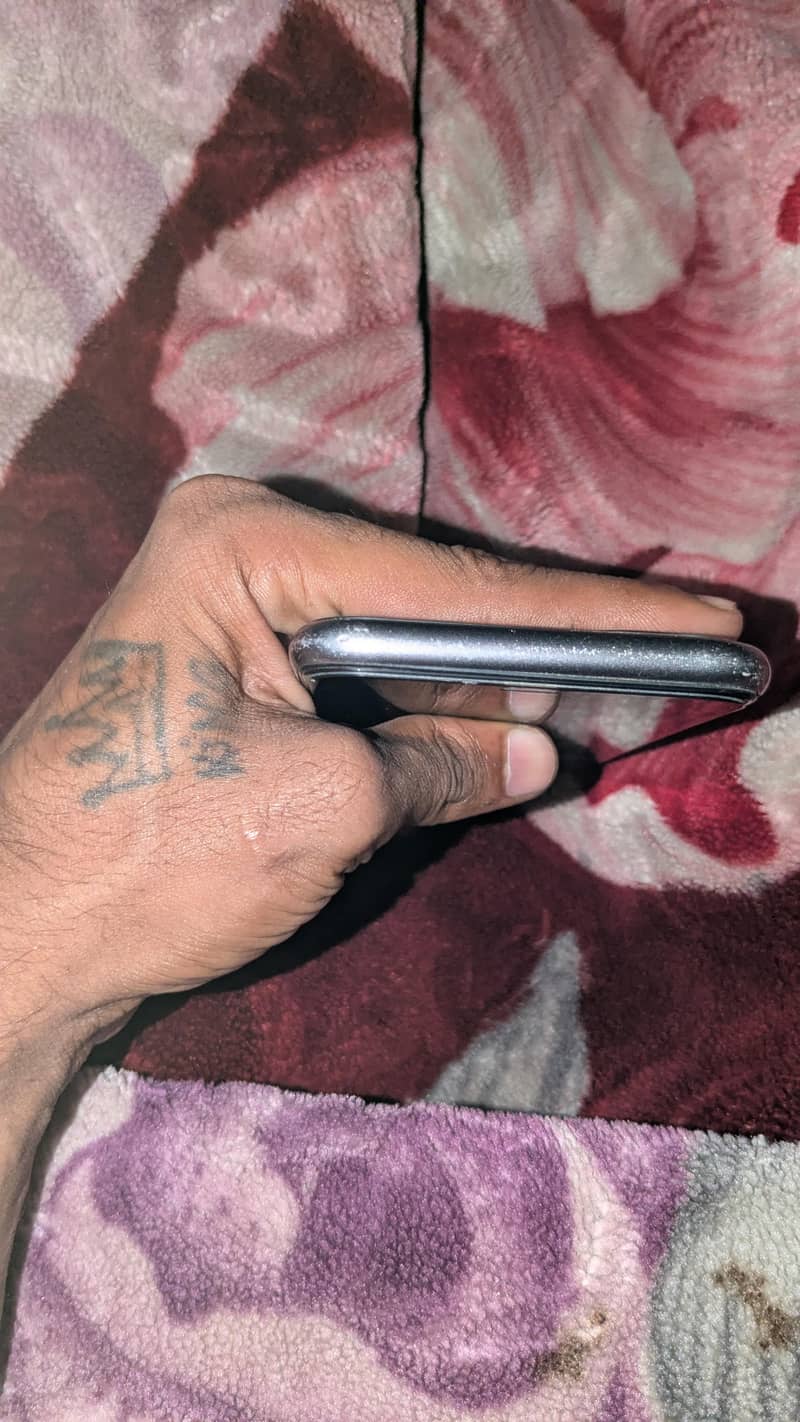 Apple iPhone 11 5