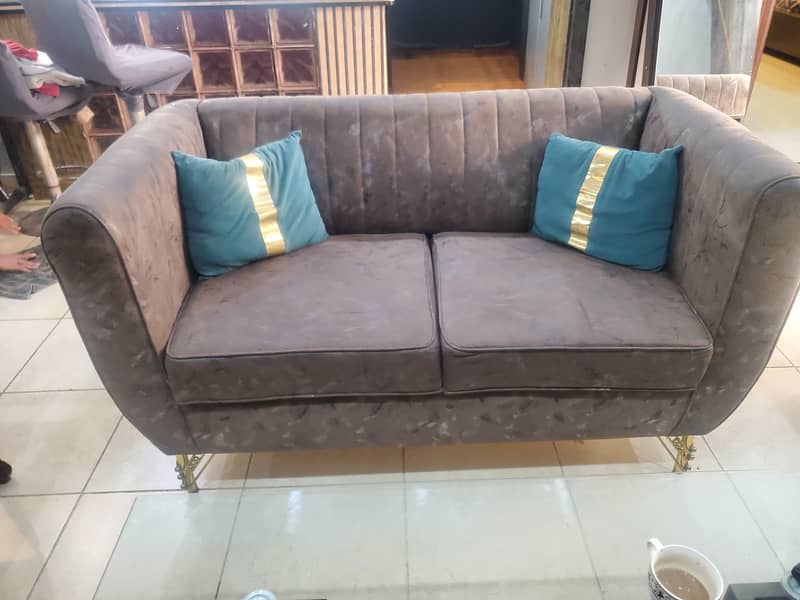 5 seater Sofa set 0
