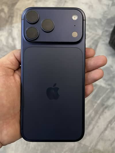 Apple iPhone 17 Pro Max 100% Battery Health