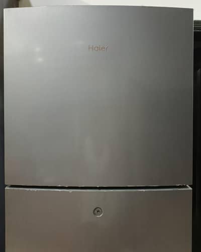 Haier fridge | medium size|condition 10/9