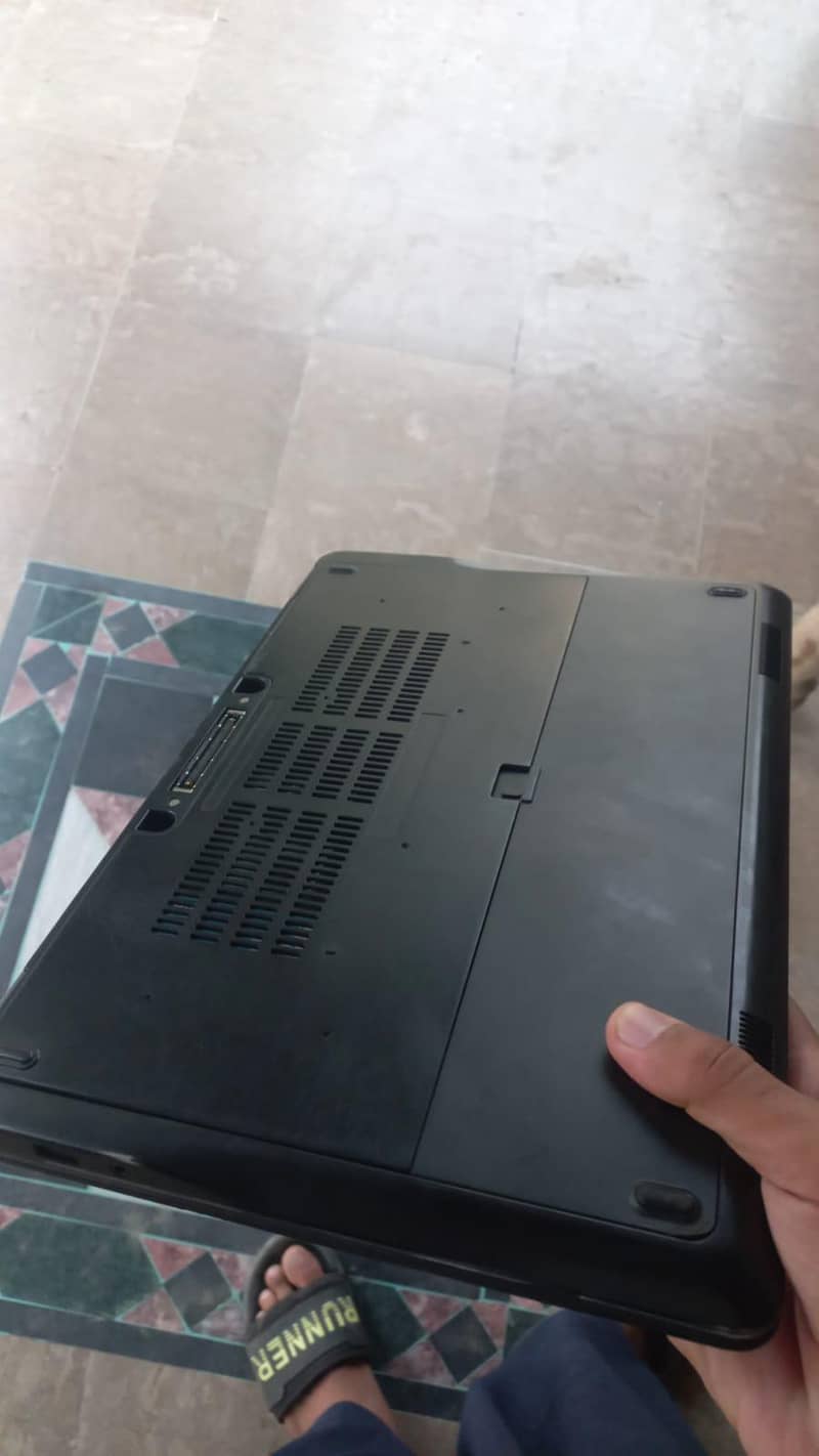 Dell Latitude e7450 1