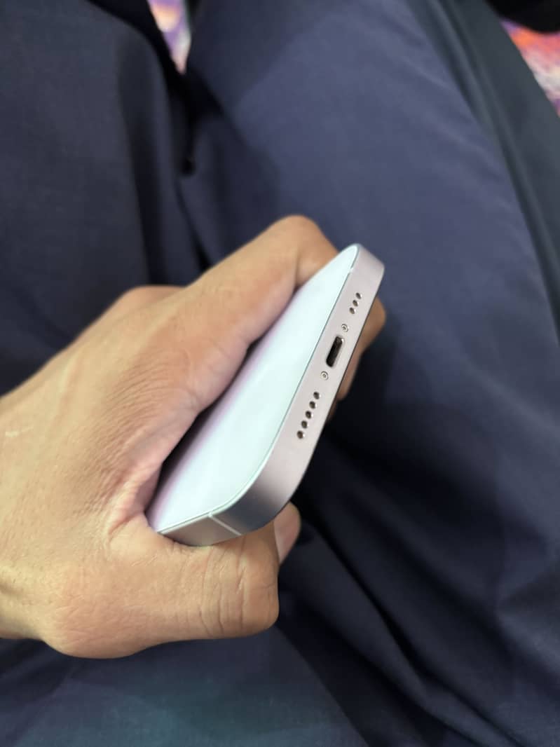 Apple iPhone 14 4