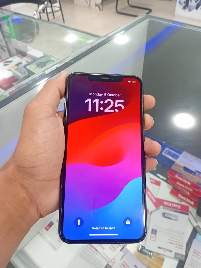 Apple iPhone 11 Pro Max 1