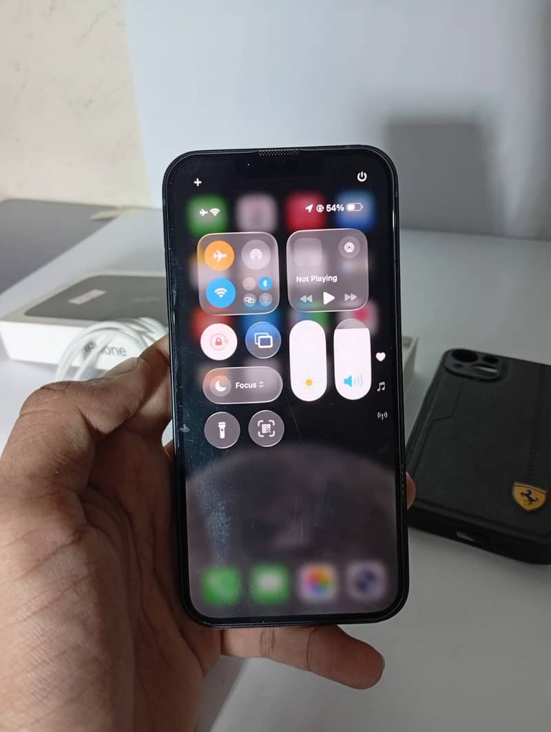 Apple iPhone 13 13