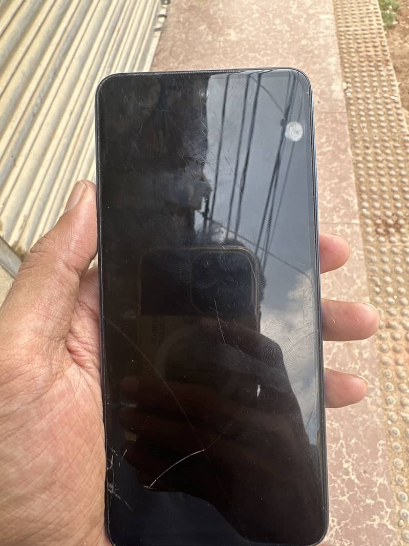 Tecno Spark 20 4