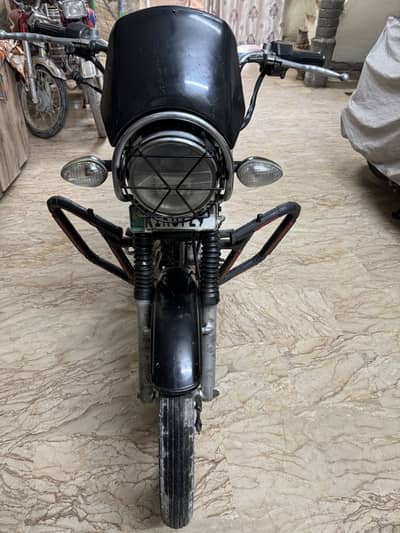 Suzuki GS150