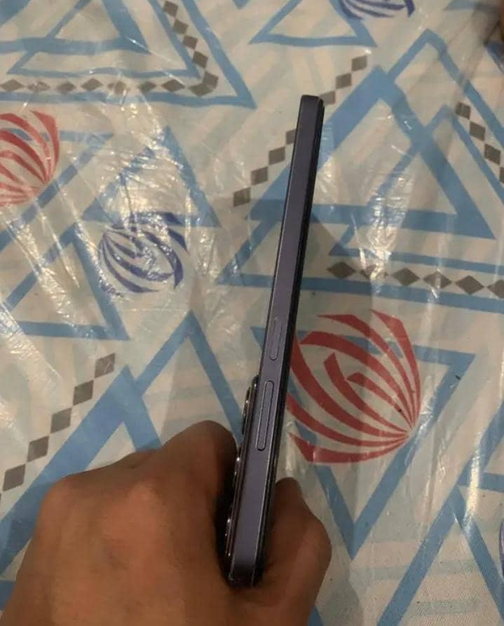 Realme C75x 3