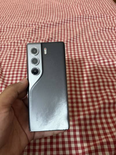Tecno CAMON 40 Pro