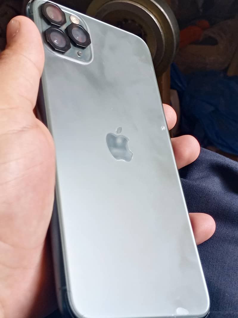 Apple iPhone 11 Pro Max 0
