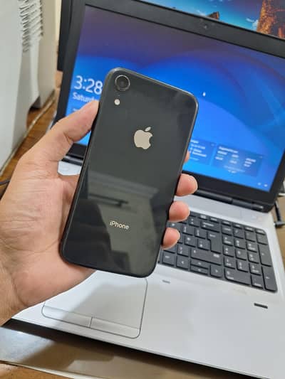 iPhone XR 64 GB Non-PTA Factory Unlocked Face Id and Trutone Okay