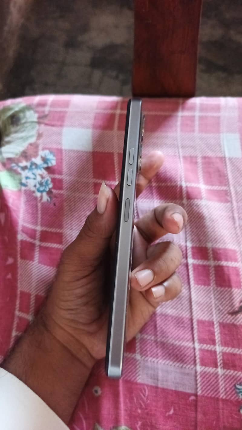 Tecno Spark Go 2 3