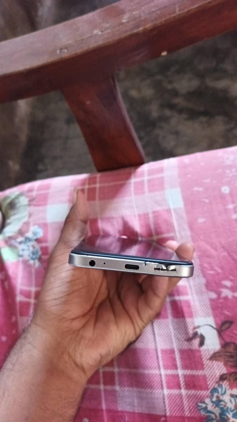 Tecno Spark Go 2 4