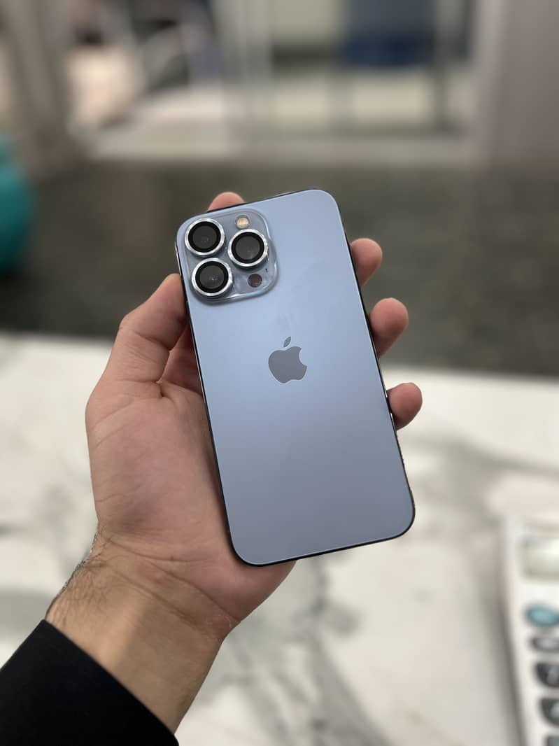 Apple iPhone 13 Pro 1