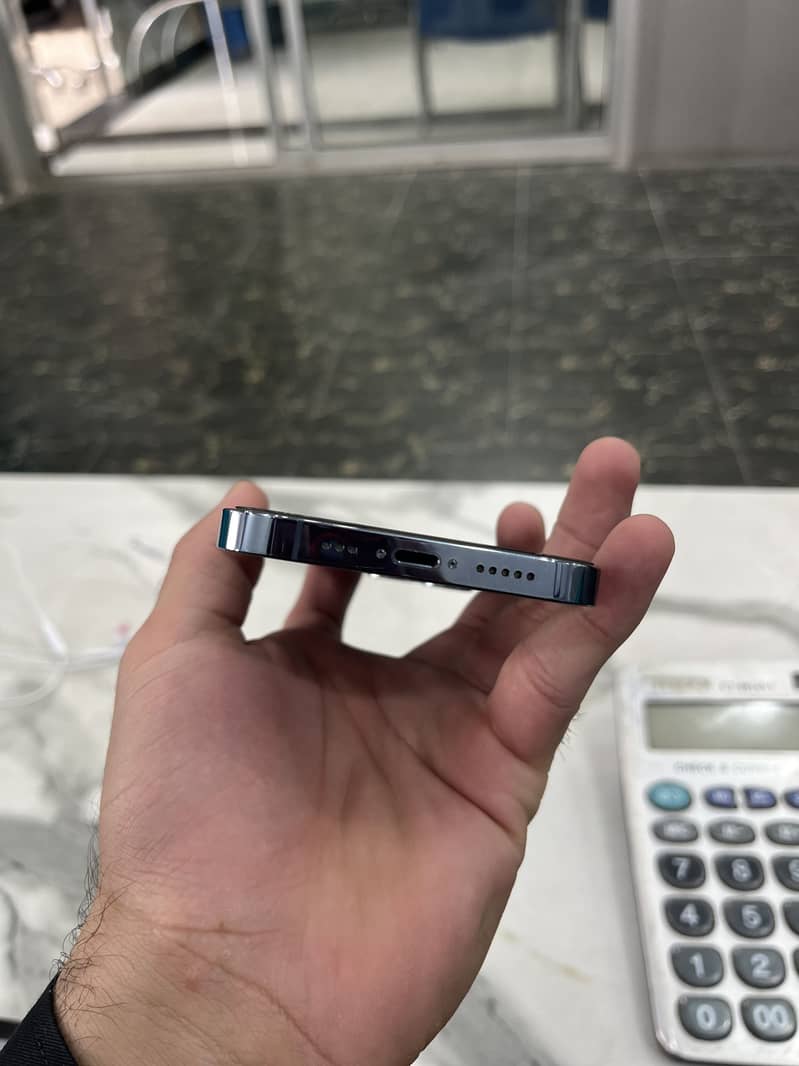 Apple iPhone 13 Pro 6