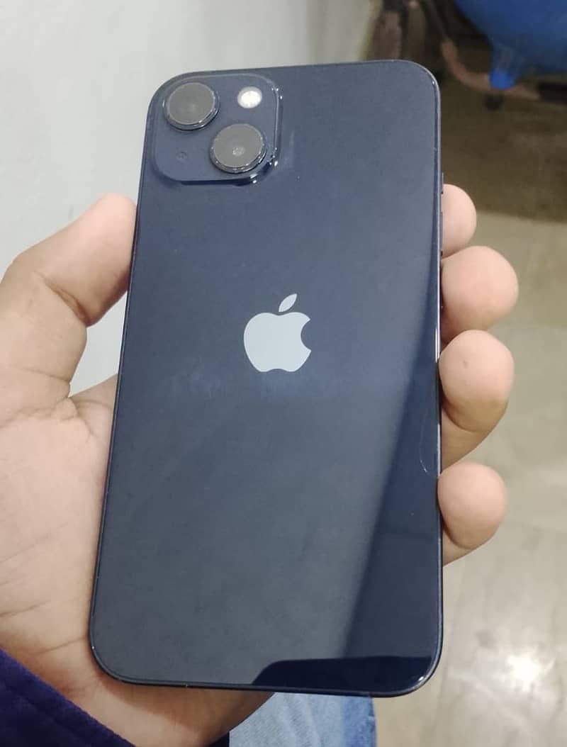 Apple iPhone 13 0
