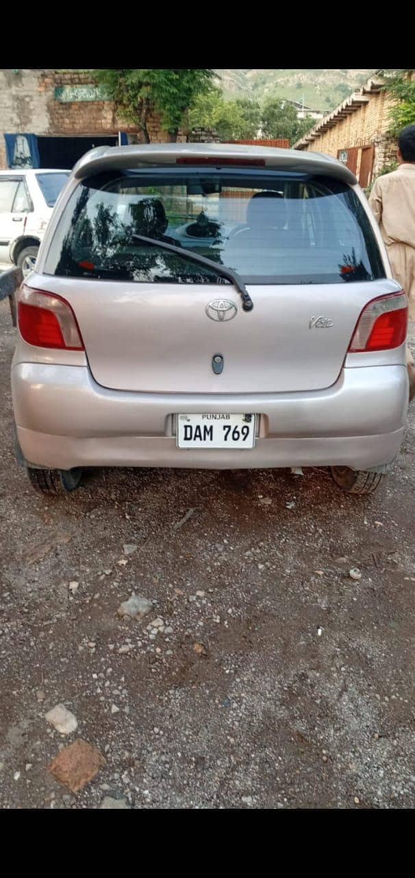 Toyota Vitz 2002 4