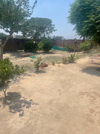 Very Good Plot For Sale On 30ft Road