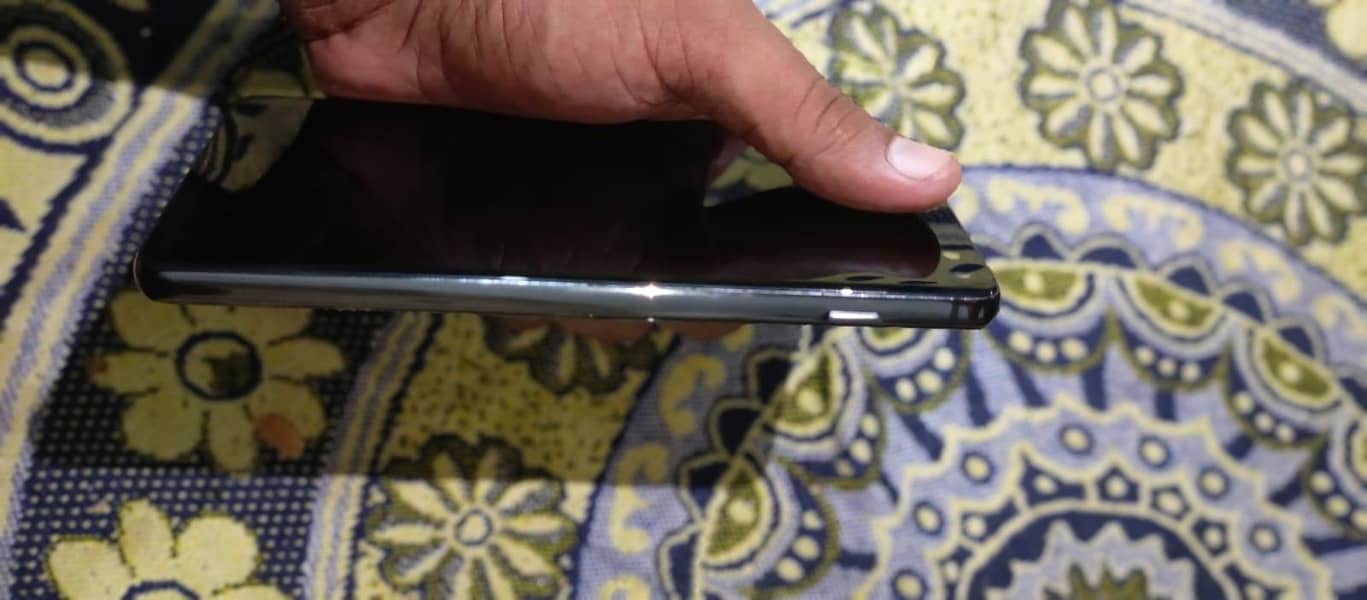 sumsung s10 plus 3