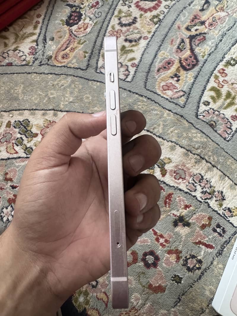 Apple iPhone 13 3