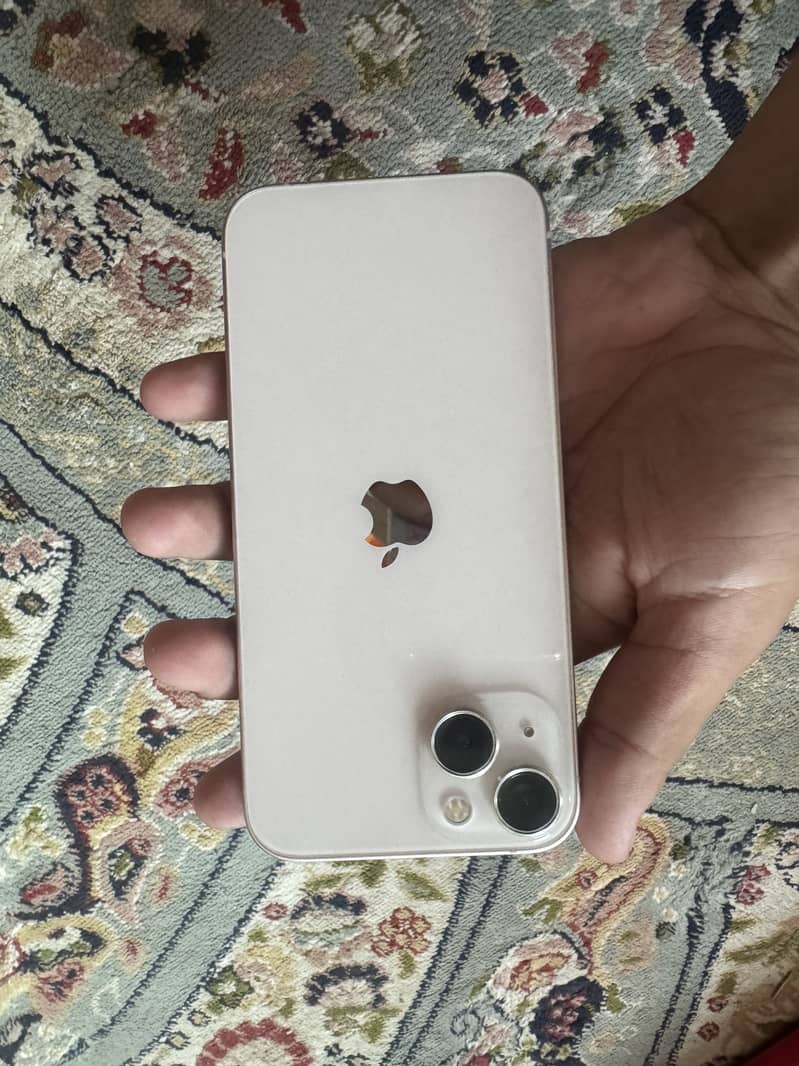 Apple iPhone 13 9