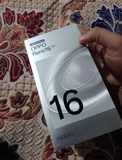 Oppo Reno 16