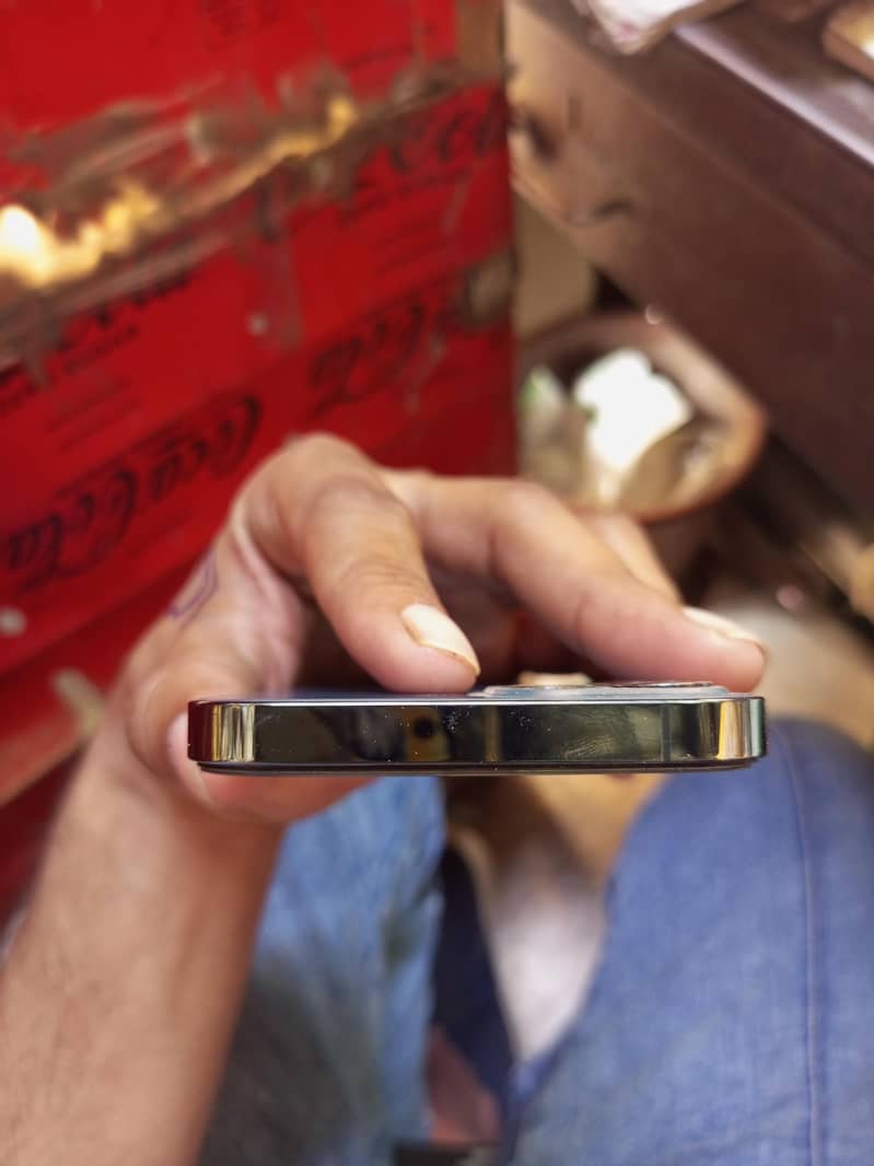 Apple iPhone 12 Pro 3