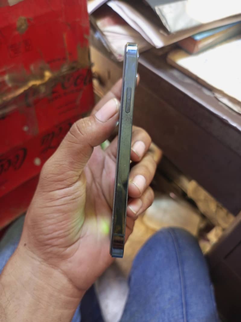 Apple iPhone 12 Pro 6