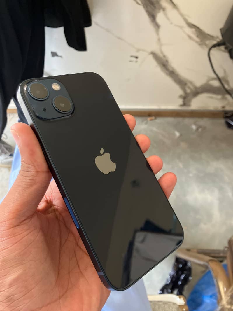 Apple iPhone 13 1