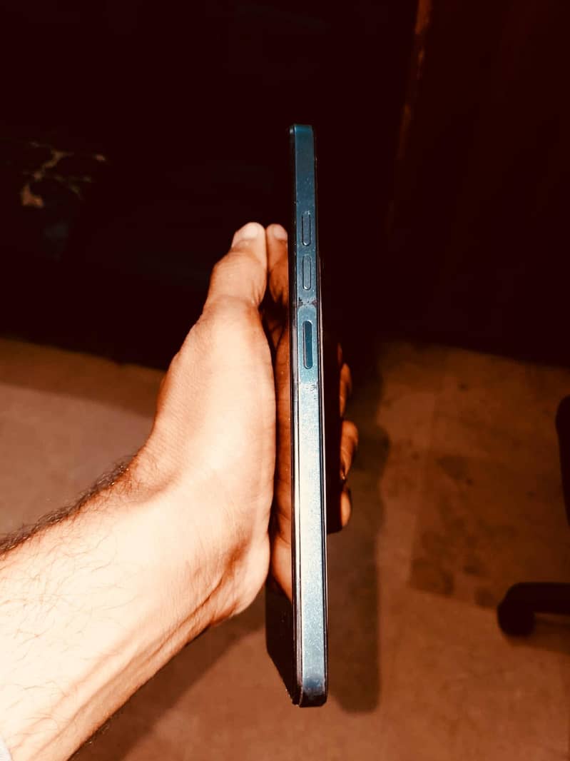 0337.8033813 4