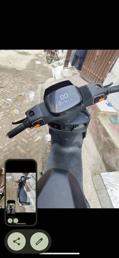 good condition scooth for sale bht Kam Chali hai bilkul achi halat m h