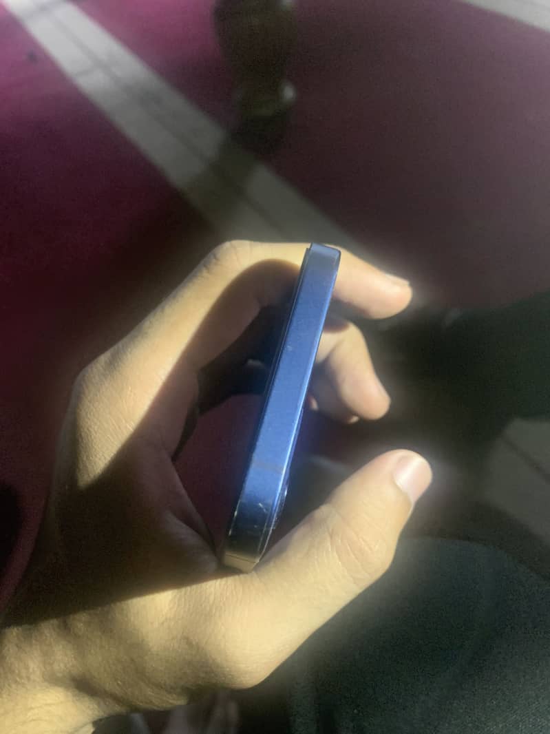 Apple iPhone 12 5