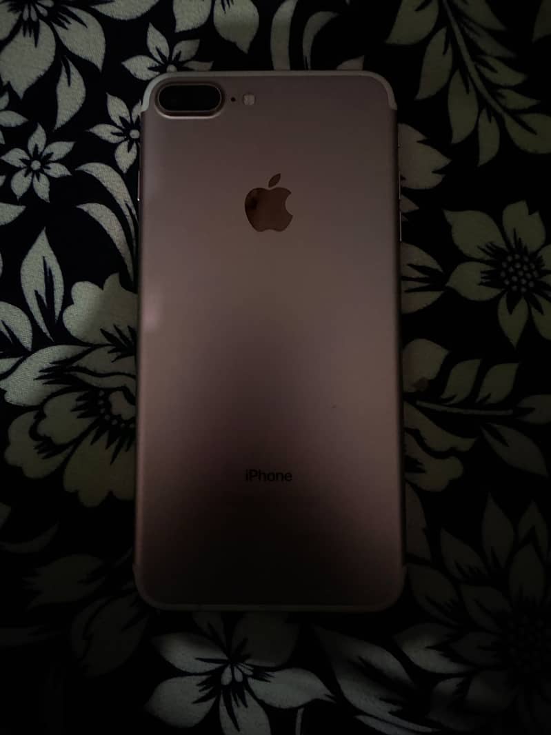 Apple iPhone 7 Plus 0