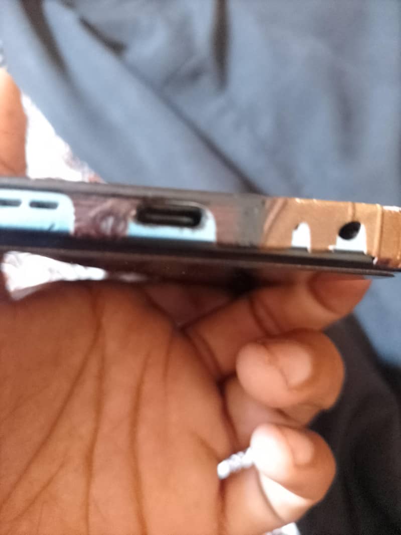 Infinix Hot 30i 3