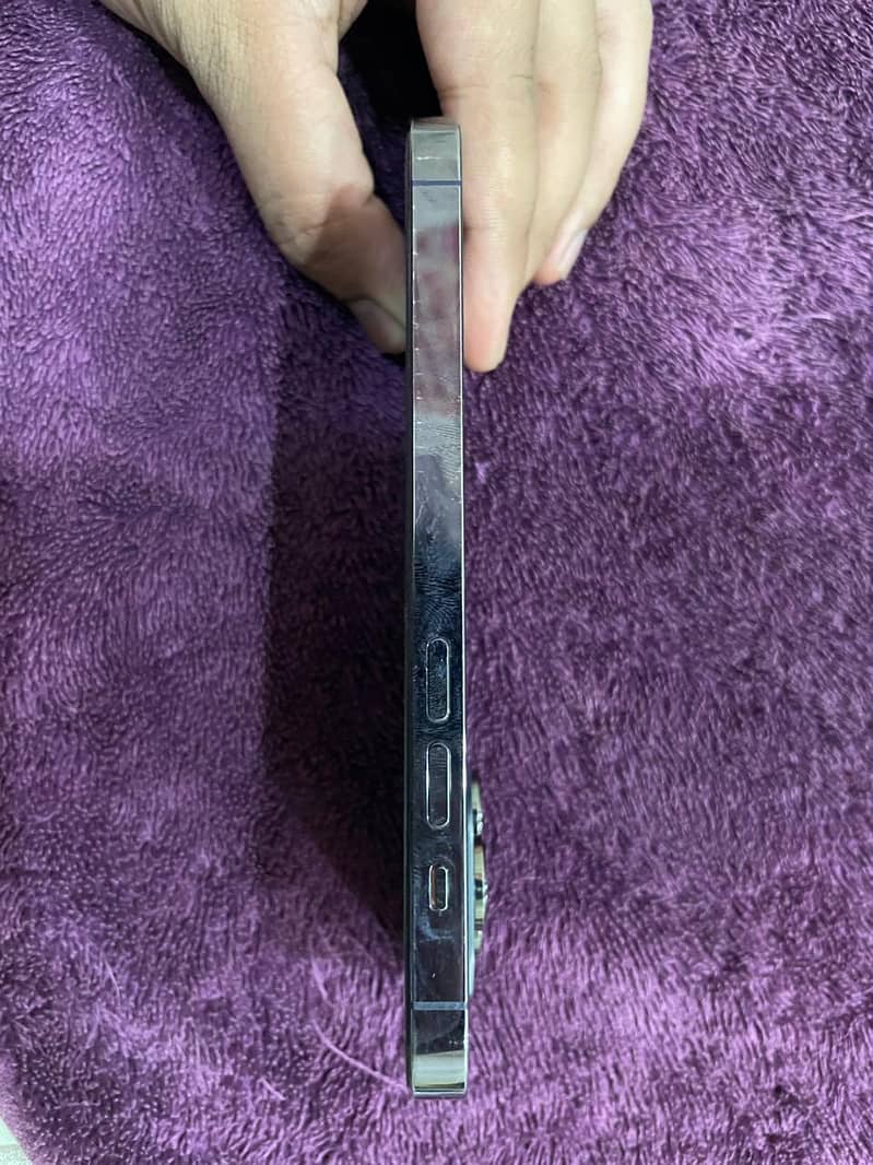 Apple iPhone 14 Pro 1