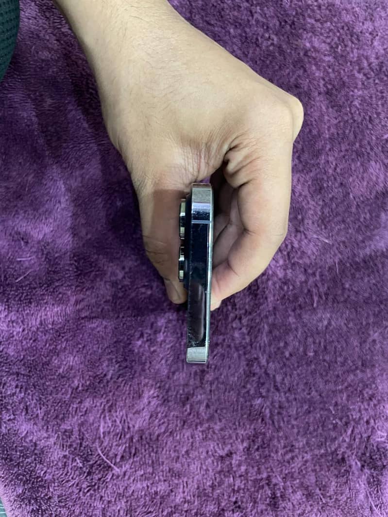 Apple iPhone 14 Pro 4
