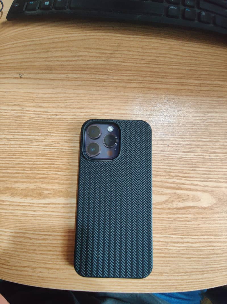 Apple iPhone 14 Pro Max 1