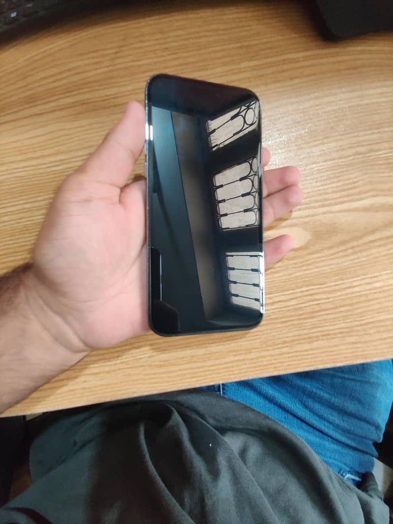 Apple iPhone 14 Pro Max 7