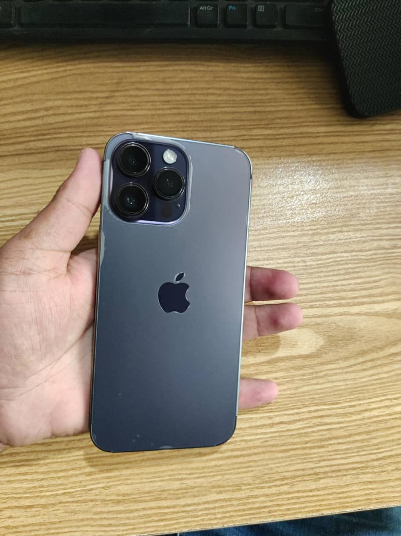 Apple iPhone 14 Pro Max 9