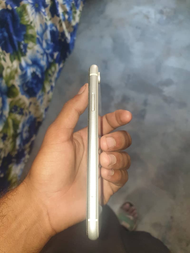 Apple iPhone XR 3